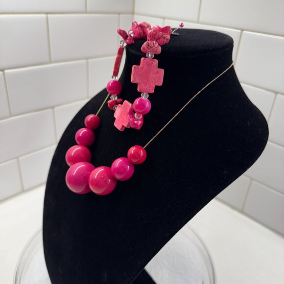 Fun and Flirty Hot Pink Necklace and Bracelet - Picture 7 of 7